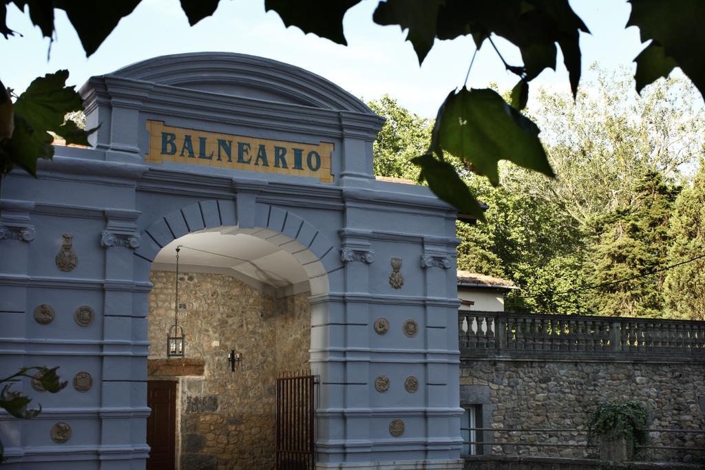 Hotel Balneario De Alceda Bagian luar foto