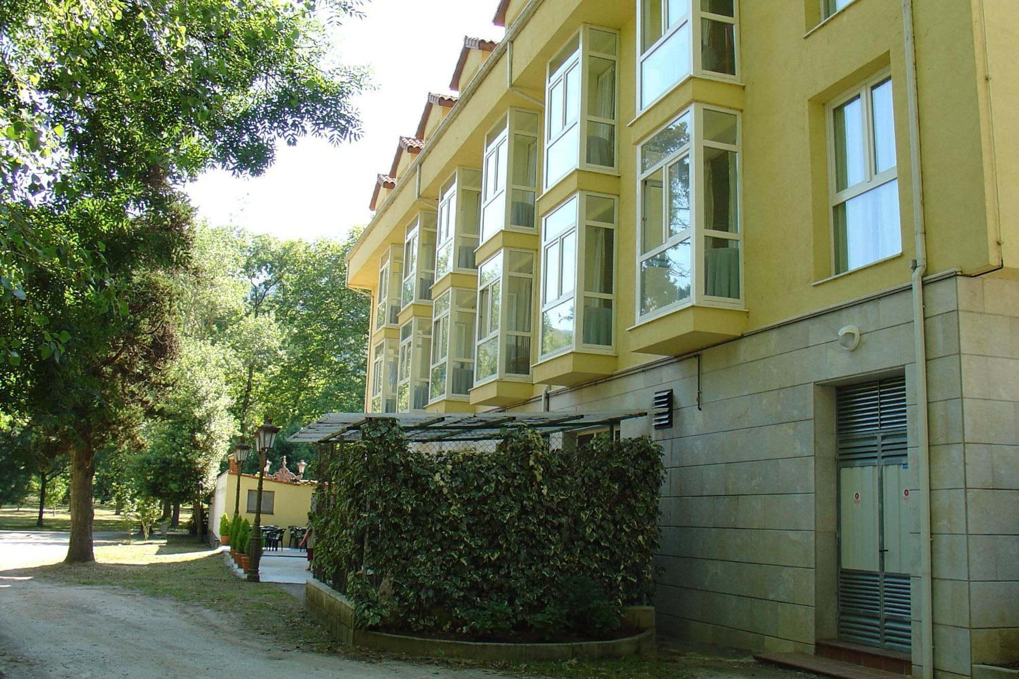 Hotel Balneario De Alceda Bagian luar foto