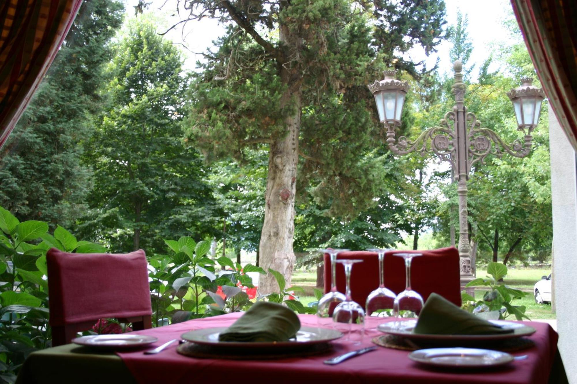 Hotel Balneario De Alceda Bagian luar foto