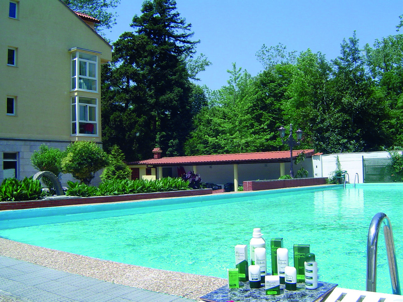 Hotel Balneario De Alceda Bagian luar foto